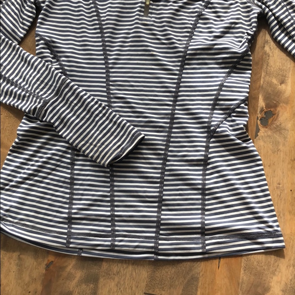 Zella workout pullover - Picture 2 of 2
